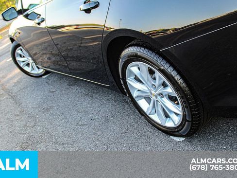 Used 2025 Chevrolet Malibu LT FWD image 11
