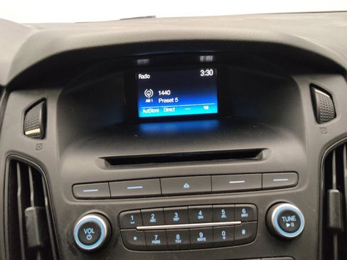 Used 2017 Ford Focus S image 25