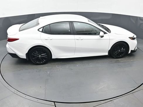 Certified 2025 Toyota Camry SE image 43