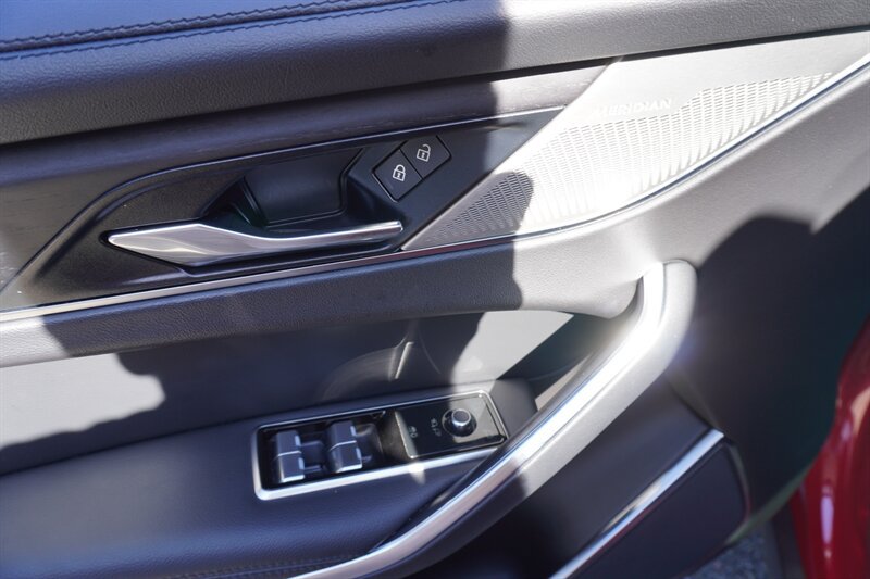 Used 2022 Jaguar F-PACE S AWD/4WD image 22
