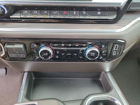 New 2026 GMC Sierra 1500 SLT w/ SLT Premium Package image 29