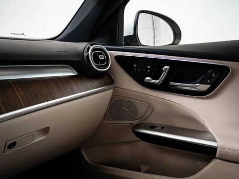 New 2026 Mercedes-Benz C 300 4MATIC Sedan image 41