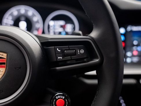 Used 2025 Porsche 911 Carrera image 43