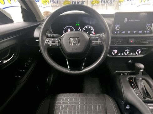 Used 2023 Honda HR-V LX image 17