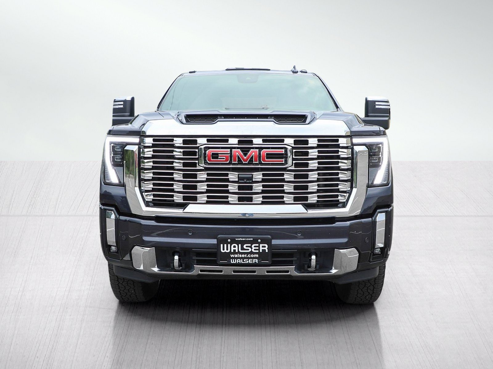 Used 2024 GMC Sierra 3500 Denali w/ Technology Package AWD/4WD image 8
