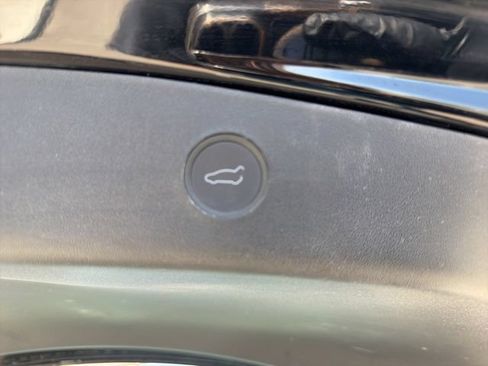 Used 2022 Tesla Model 3 Long Range AWD/4WD image 8