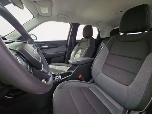 Used 2023 Chevrolet TrailBlazer LS image 9