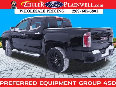 Used 2022 GMC Canyon Denali w/ Denali Black Edition Package image 2