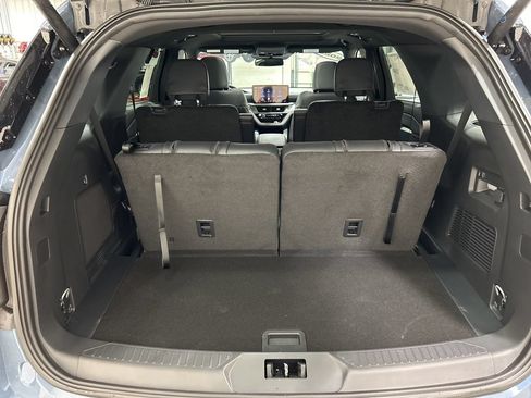 New 2026 Ford Explorer ST-Line w/ ST-Line Street Pack AWD/4WD image 32