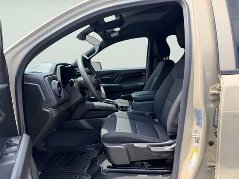 Used 2024 Chevrolet Colorado Trail Boss AWD/4WD image 16