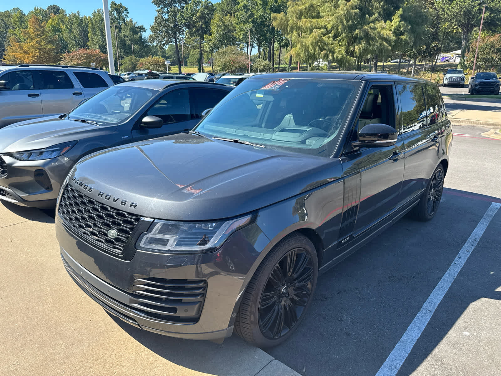 Used 2019 Land Rover Range Rover Long Wheelbase Supercharged AWD/4WD image 2