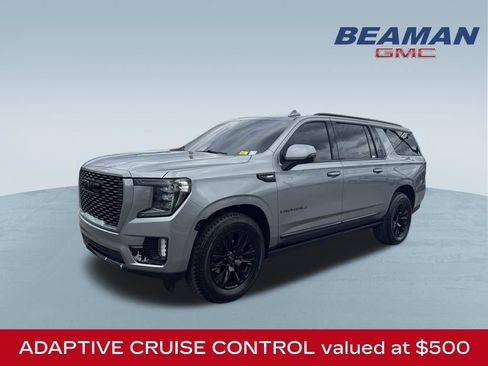 Used 2023 GMC Yukon XL Denali image 3