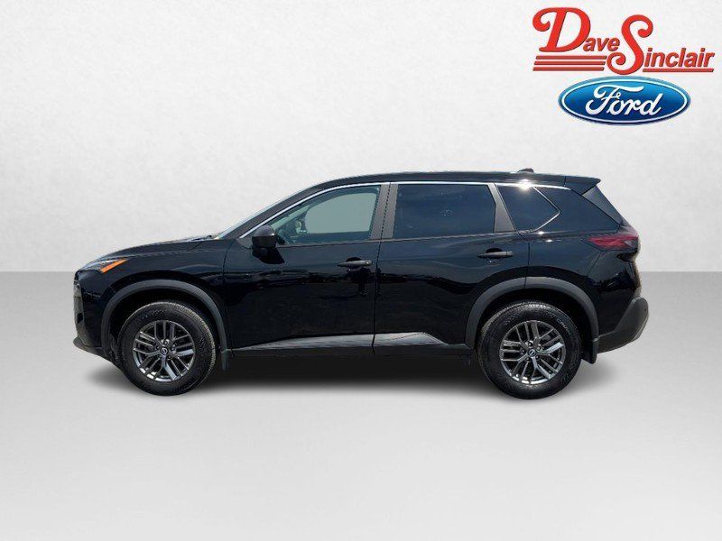 Used 2023 Nissan Rogue S AWD/4WD image 10