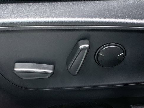 Used 2024 Ford Escape SE image 17