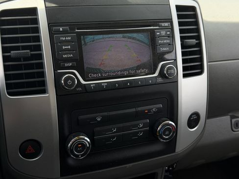 Used 2017 Nissan Frontier SV RWD image 19