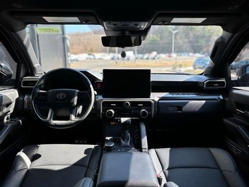 Used 2024 Toyota Tacoma TRD Sport w/ TRD Sport Premium Package image 25