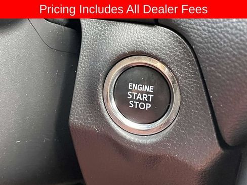 Used 2025 Toyota RAV4 XLE AWD/4WD image 30