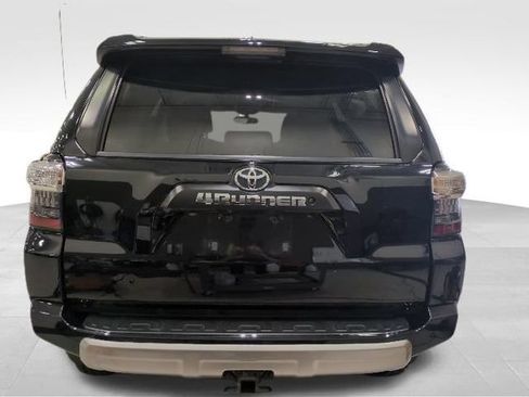 Used 2019 Toyota 4Runner TRD Off-Road AWD/4WD image 30
