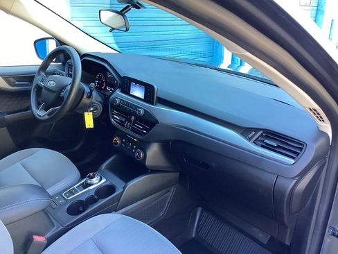 Used 2020 Ford Escape S image 32