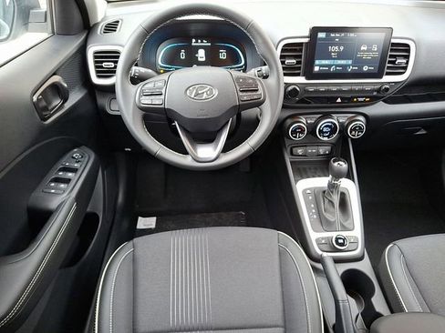 New 2026 Hyundai Venue SEL FWD image 11