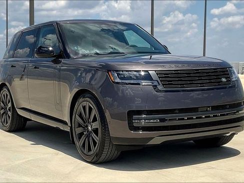 New 2025 Land Rover Range Rover SE AWD/4WD image 2