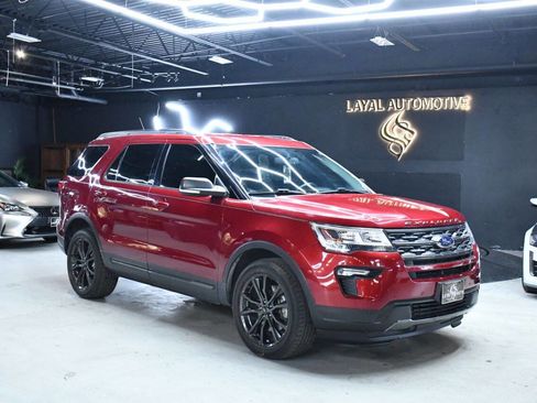Used 2018 Ford Explorer XLT w/ Equipment Group 202A image 1
