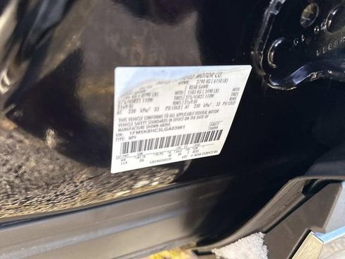 Used 2020 Ford Explorer Platinum image 28