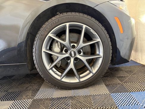 Used 2018 BMW 330i xDrive Sedan w/ M Sport Package AWD/4WD image 24