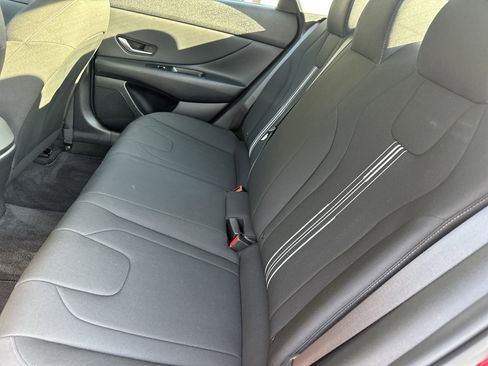 Used 2023 Hyundai Elantra SEL w/ Convenience Package FWD image 12