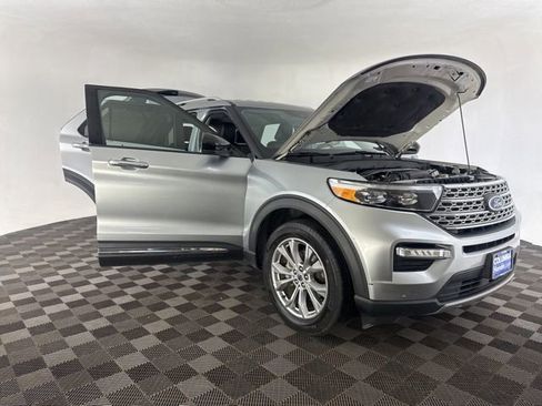 Used 2024 Ford Explorer Limited image 15