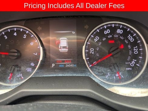 Used 2020 Toyota RAV4 LE FWD image 4