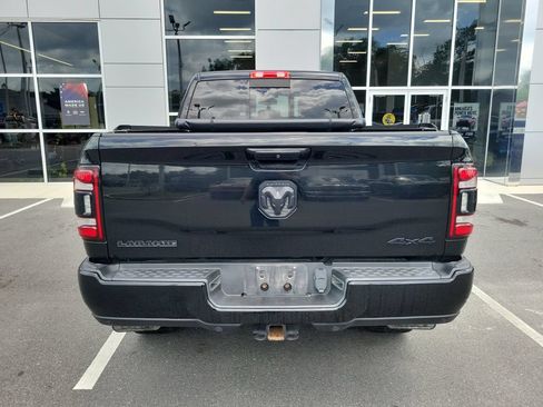 Used 2019 RAM 2500 Laramie w/ Black Appearance Package AWD/4WD image 5