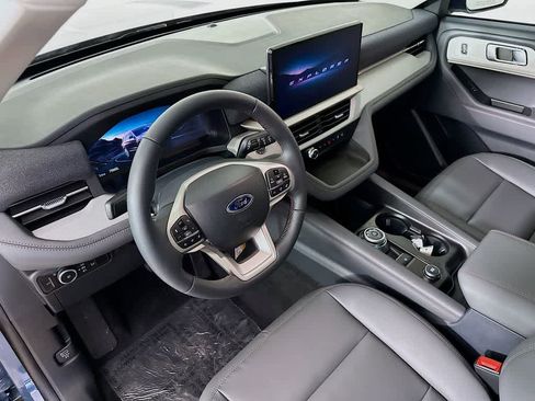 New 2026 Ford Explorer Active w/ Active Comfort Package RWD image 2