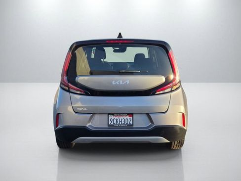 Used 2023 Kia Soul LX w/ LX Technology Package image 5