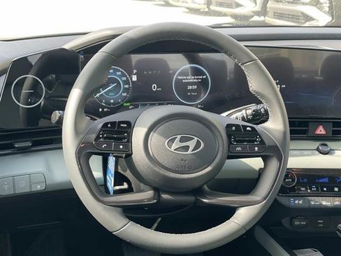 New 2026 Hyundai Elantra Limited FWD image 7