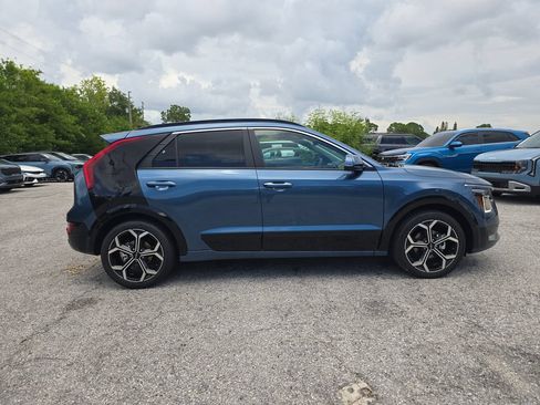 New 2026 Kia Niro SX Touring FWD image 9