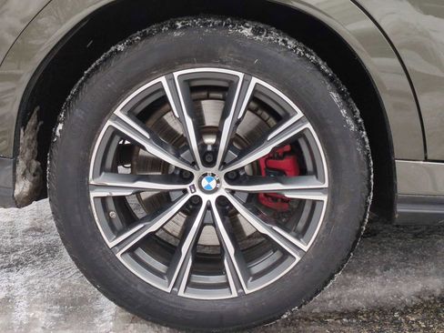 Used 2021 BMW X6 xDrive40i w/ M Sport Package image 14