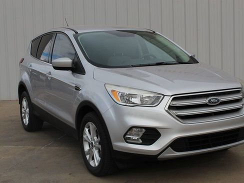 Used 2019 Ford Escape SE image 4