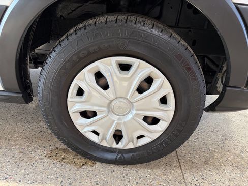 Used 2019 Ford Transit 150 XLT image 35