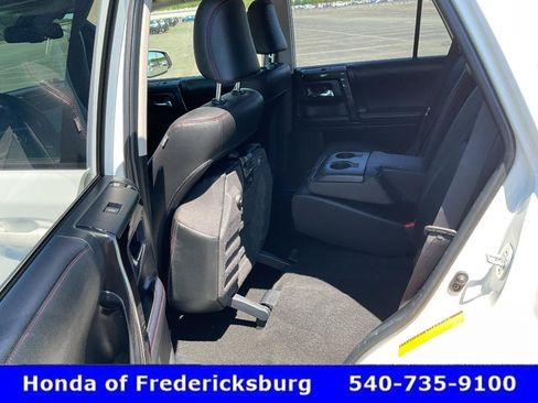 Used 2021 Toyota 4Runner TRD Off-Road Premium w/ Moonroof Package AWD/4WD image 29