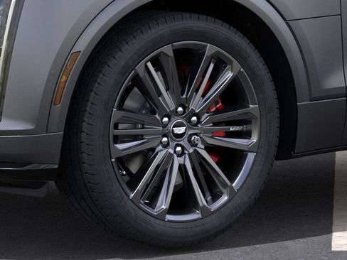 New 2026 Cadillac Lyriq V w/ LPO, Floor Liner Package AWD/4WD image 9