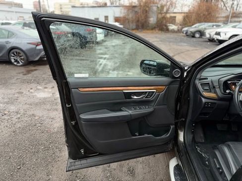 Used 2019 Honda CR-V Touring image 12