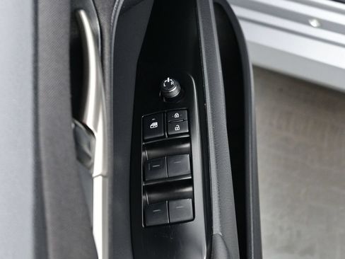 Used 2025 Toyota Camry LE FWD image 10