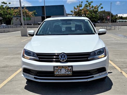 Used 2015 Volkswagen Jetta SE FWD image 2