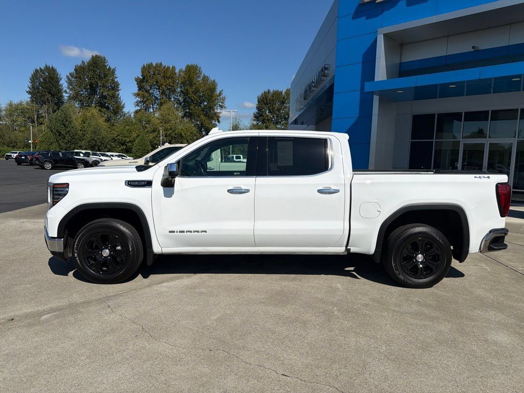 Used 2025 GMC Sierra 1500 SLT AWD/4WD image 2