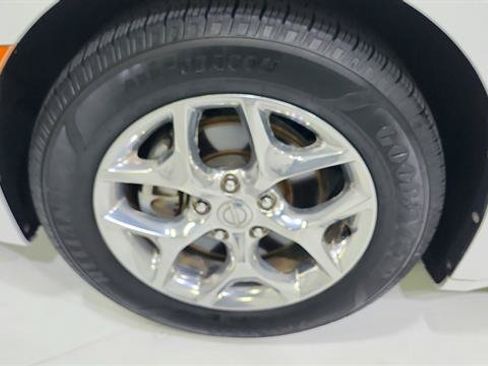 Used 2019 Chrysler Pacifica Limited FWD image 38