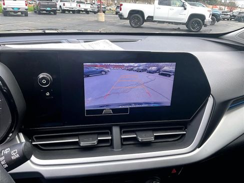 Used 2024 Chevrolet Trax LS FWD image 18