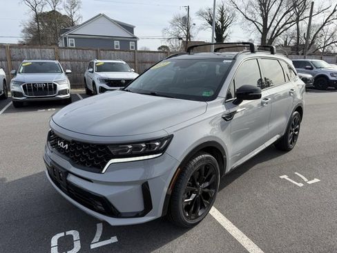 Used 2022 Kia Sorento SX image 2