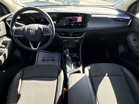 Used 2025 Buick Encore GX Preferred FWD image 19