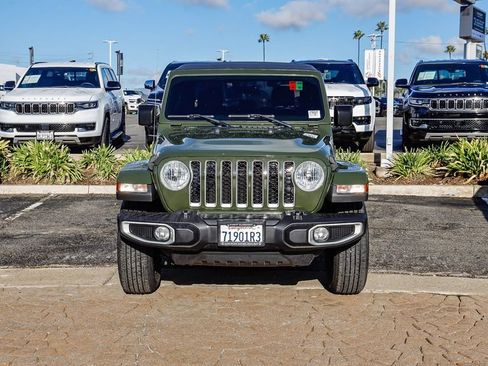 Certified 2022 Jeep Gladiator Overland w/ Trailer Tow Package image 3